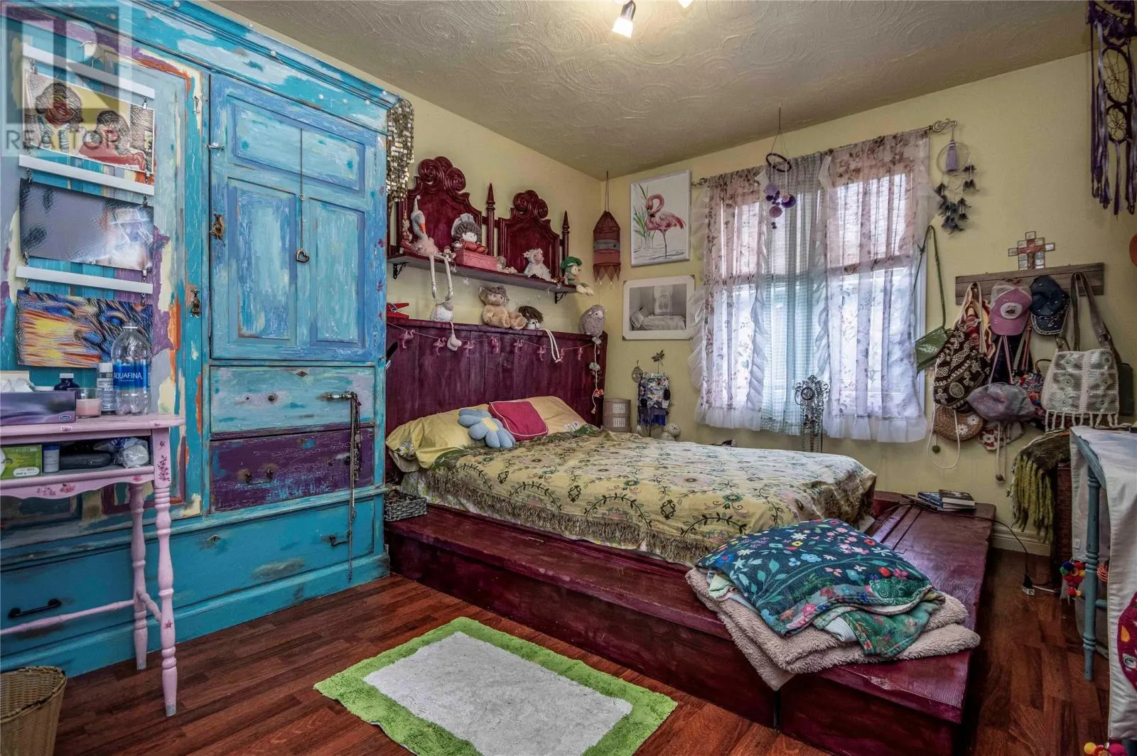 6 Chimo Place