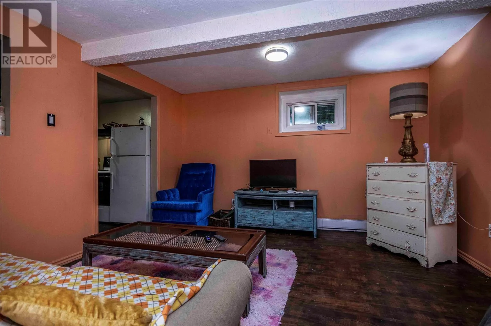 6 Chimo Place