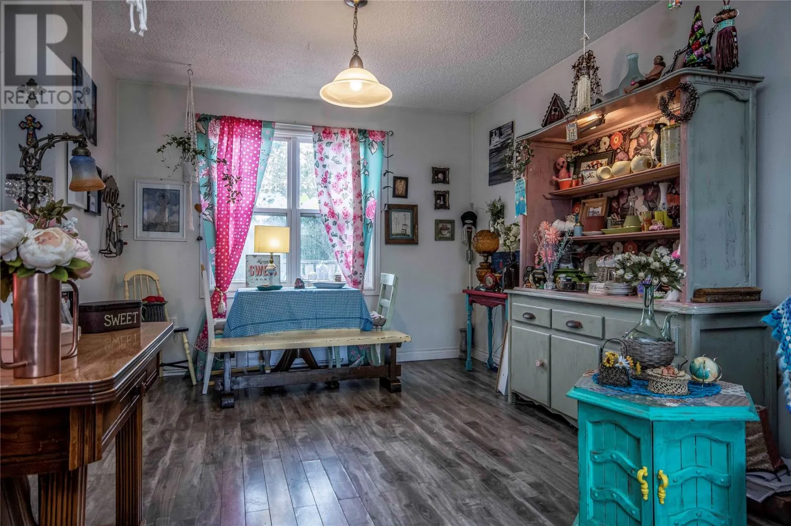 6 Chimo Place