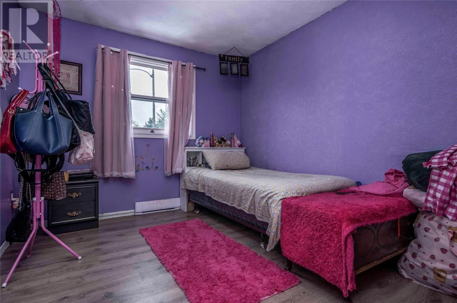 6 Chimo Place