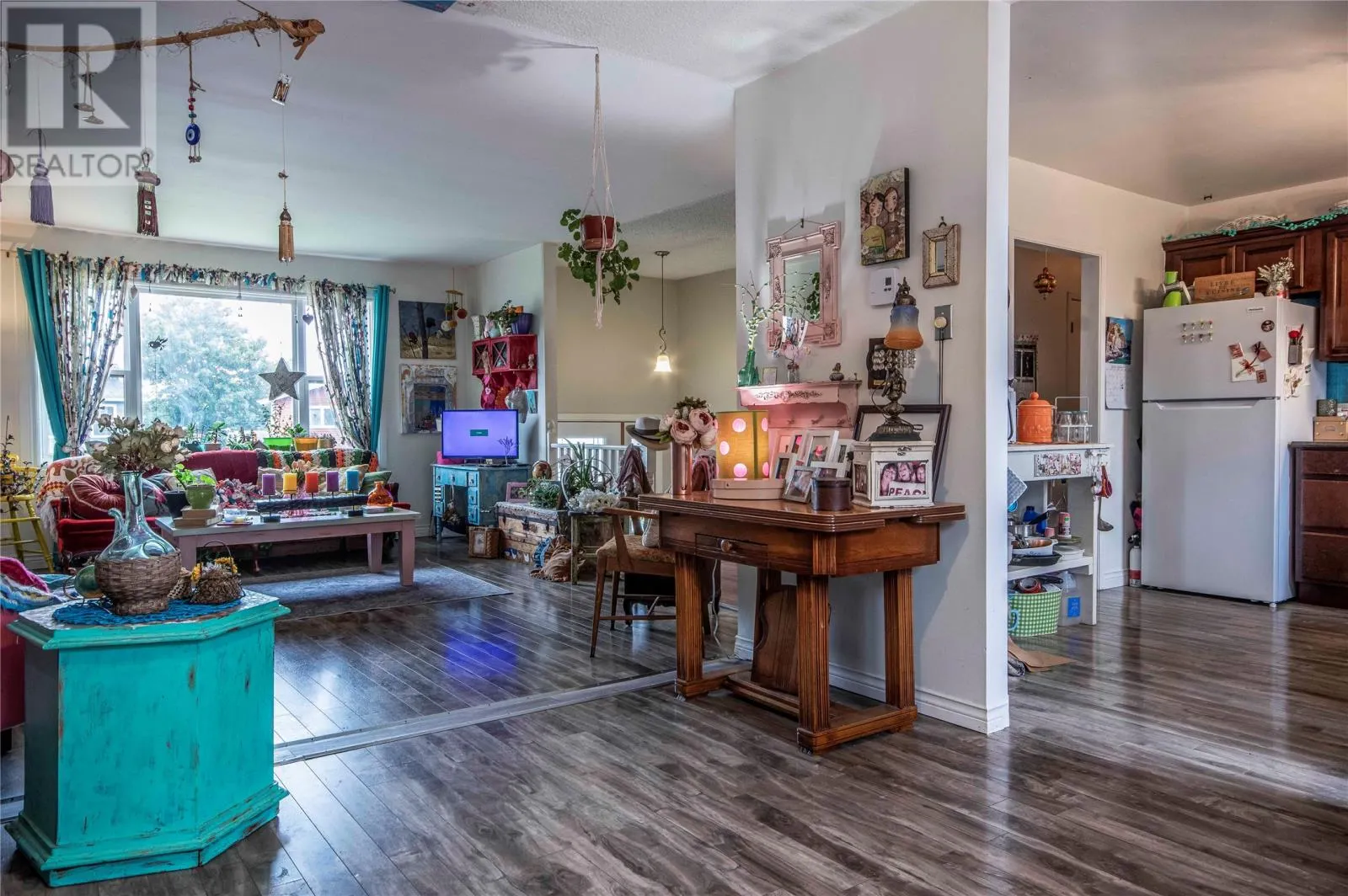 6 Chimo Place