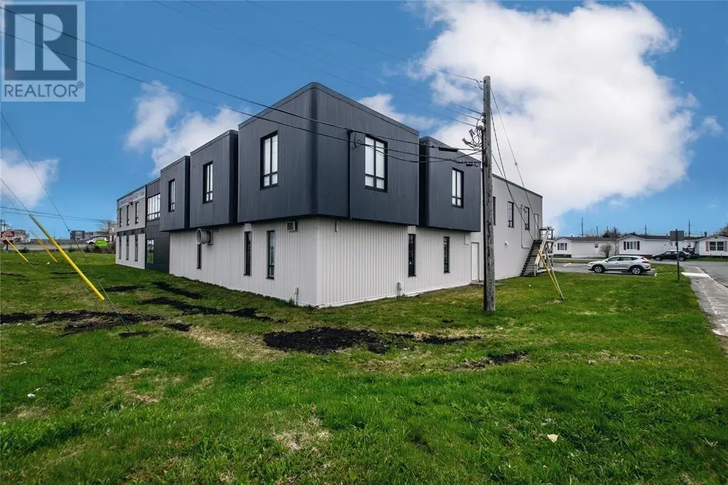 607 Torbay Road