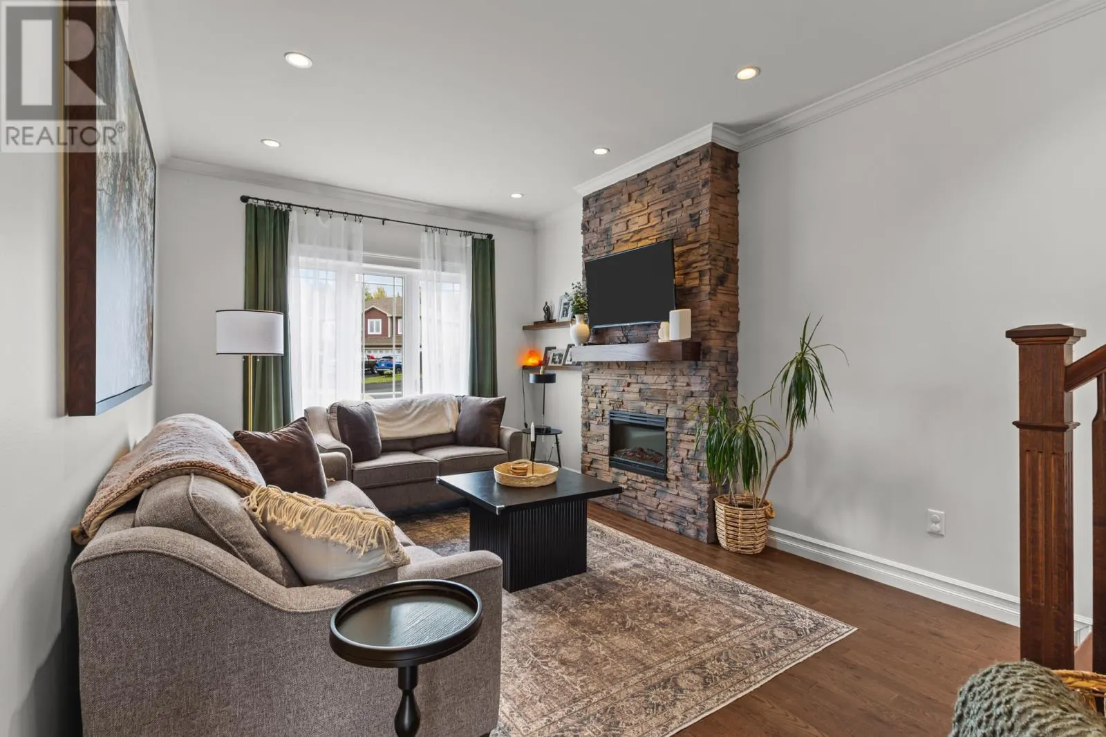 42 COFFEE CREEK Place