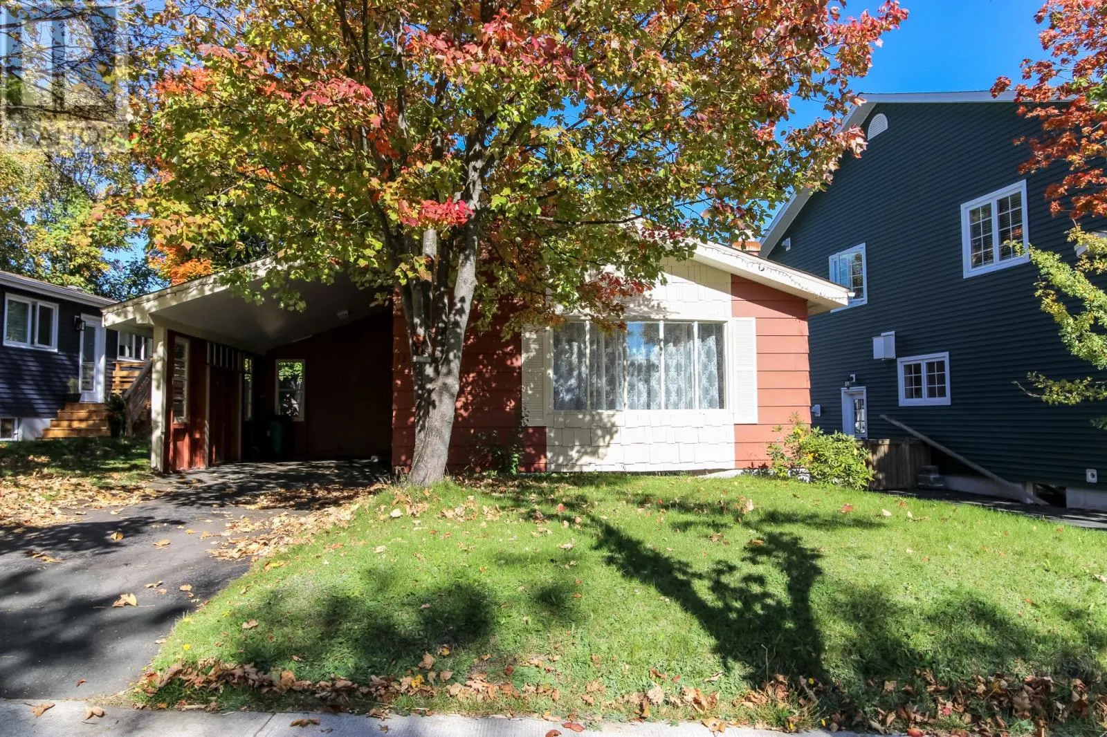 12 Conway Crescent