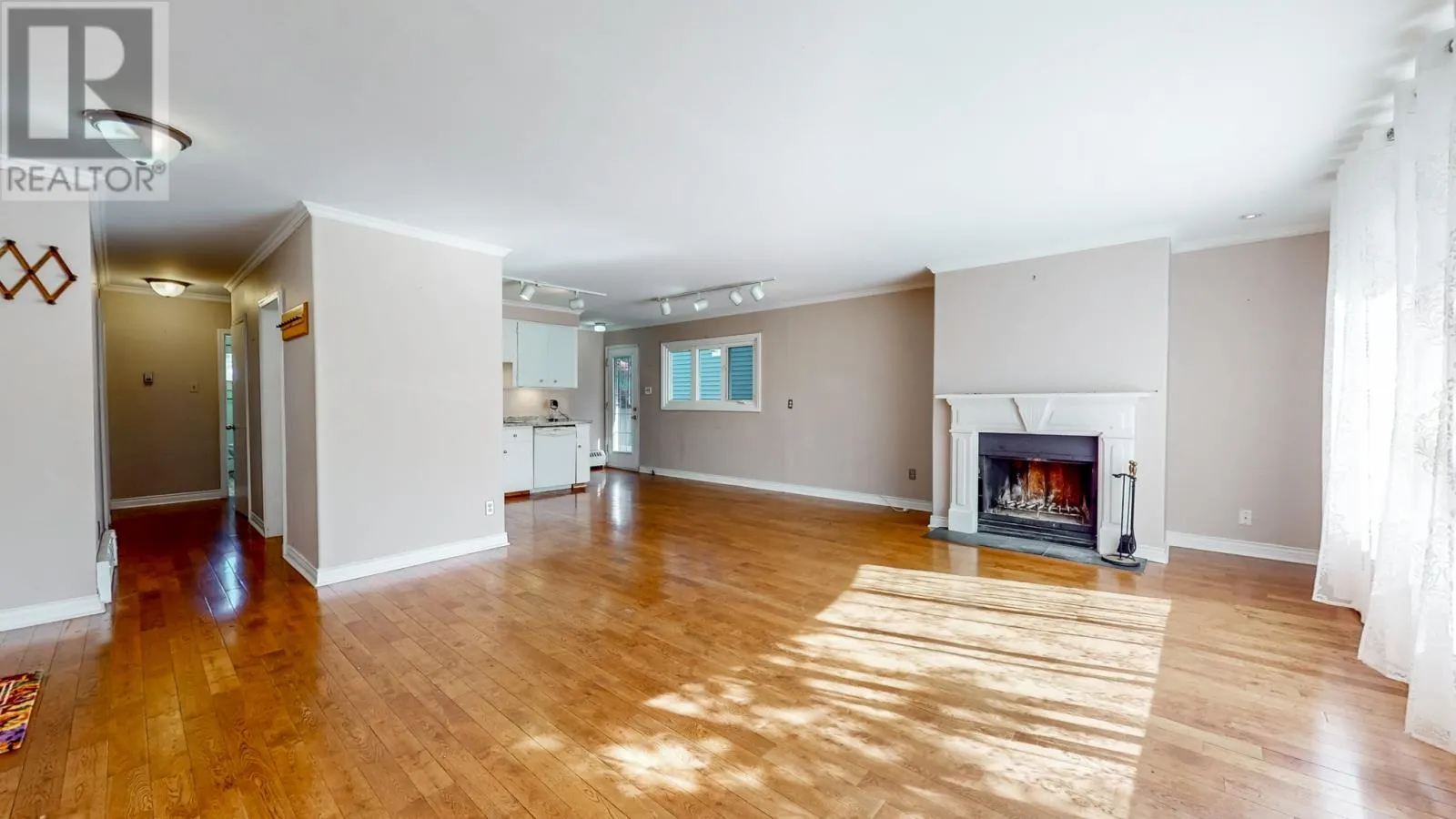 12 Conway Crescent