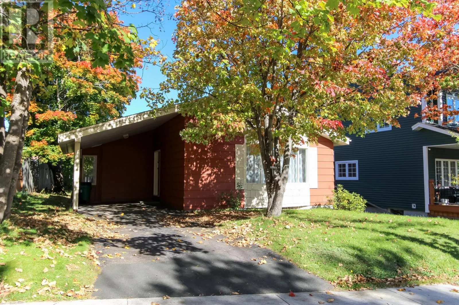 12 Conway Crescent