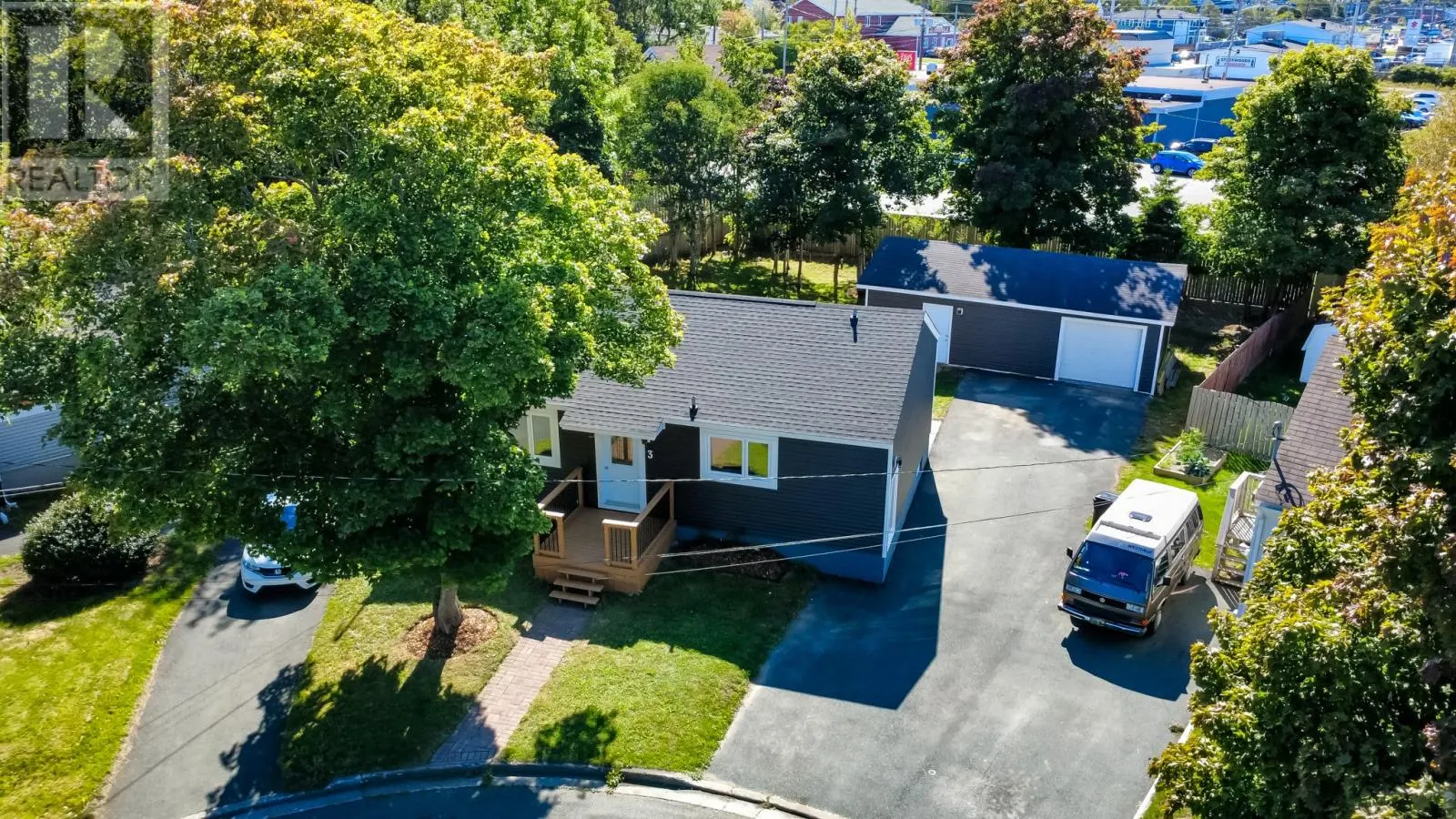 3 Curtis Place