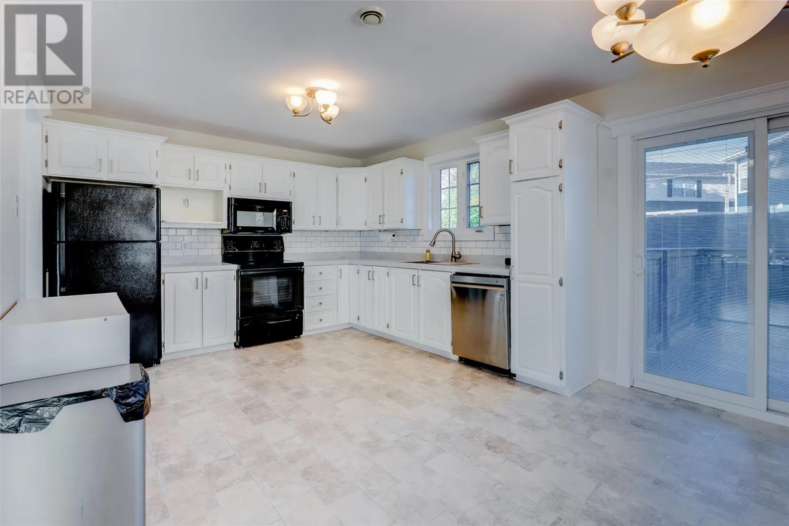 123 Chamberlains Road