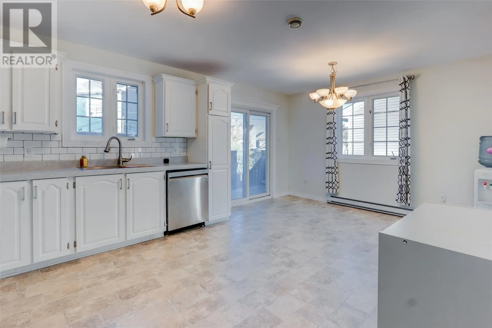 123 Chamberlains Road