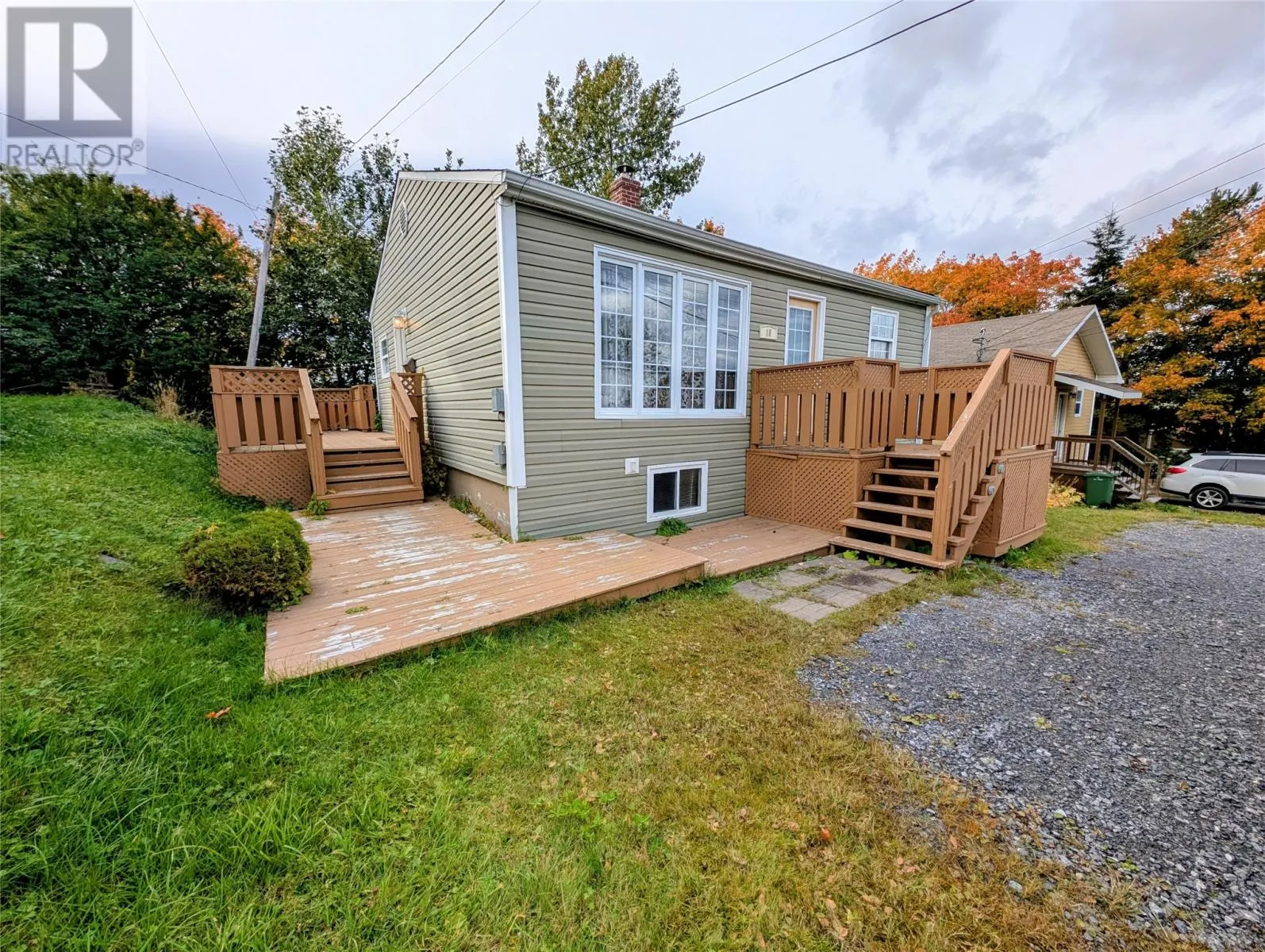 10 Bayview Heights