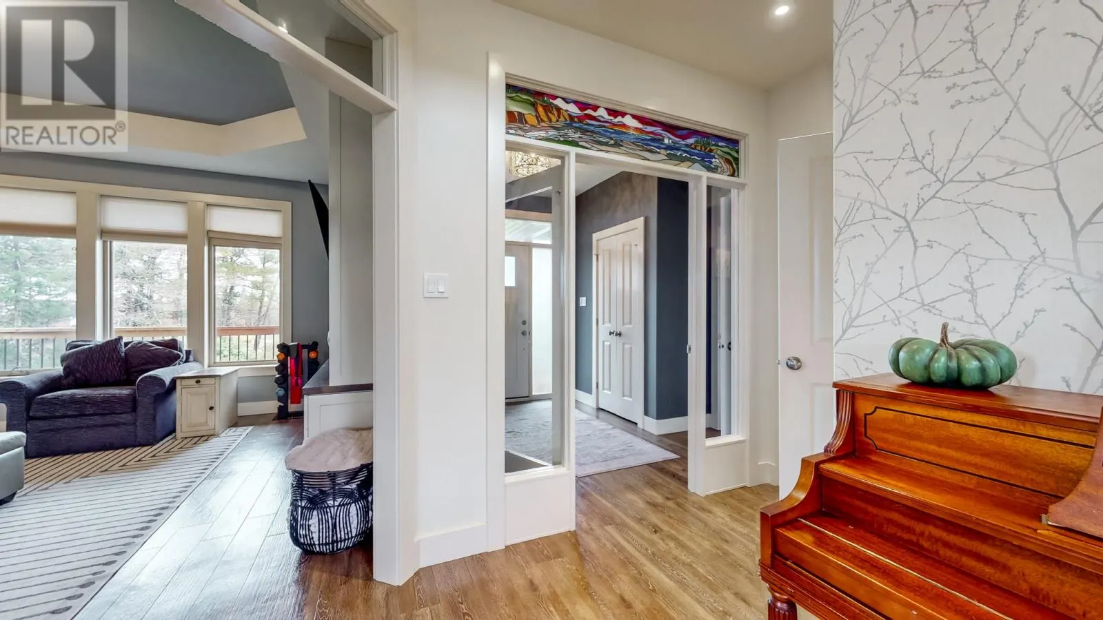9 Middle Ledge Drive