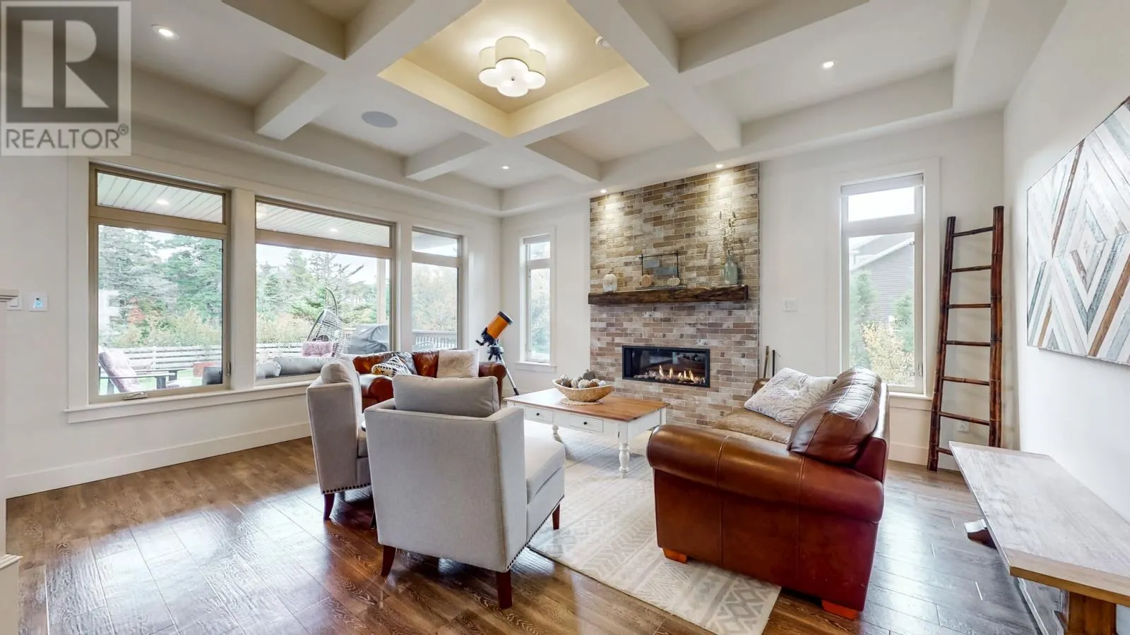 9 Middle Ledge Drive