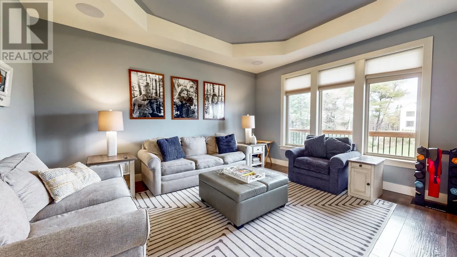 9 Middle Ledge Drive
