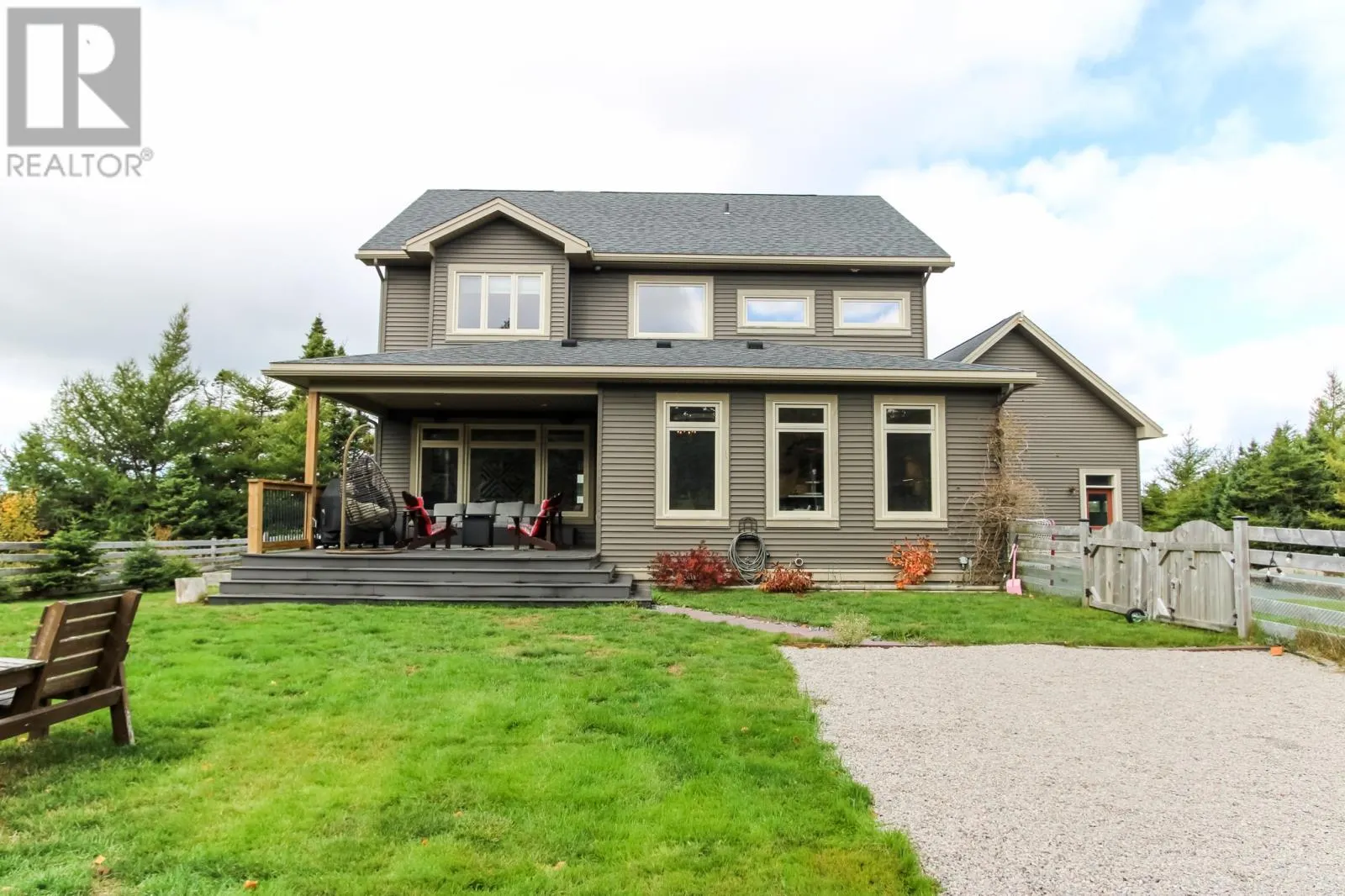 9 Middle Ledge Drive