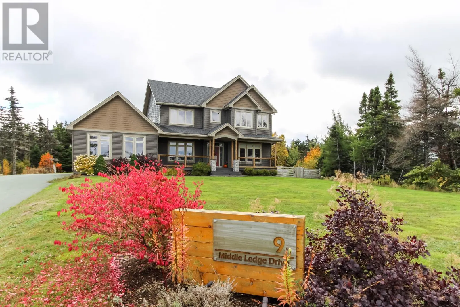 9 Middle Ledge Drive