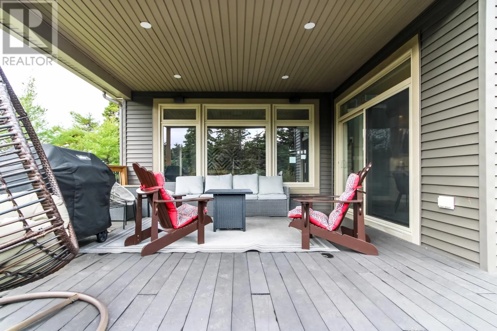 9 Middle Ledge Drive