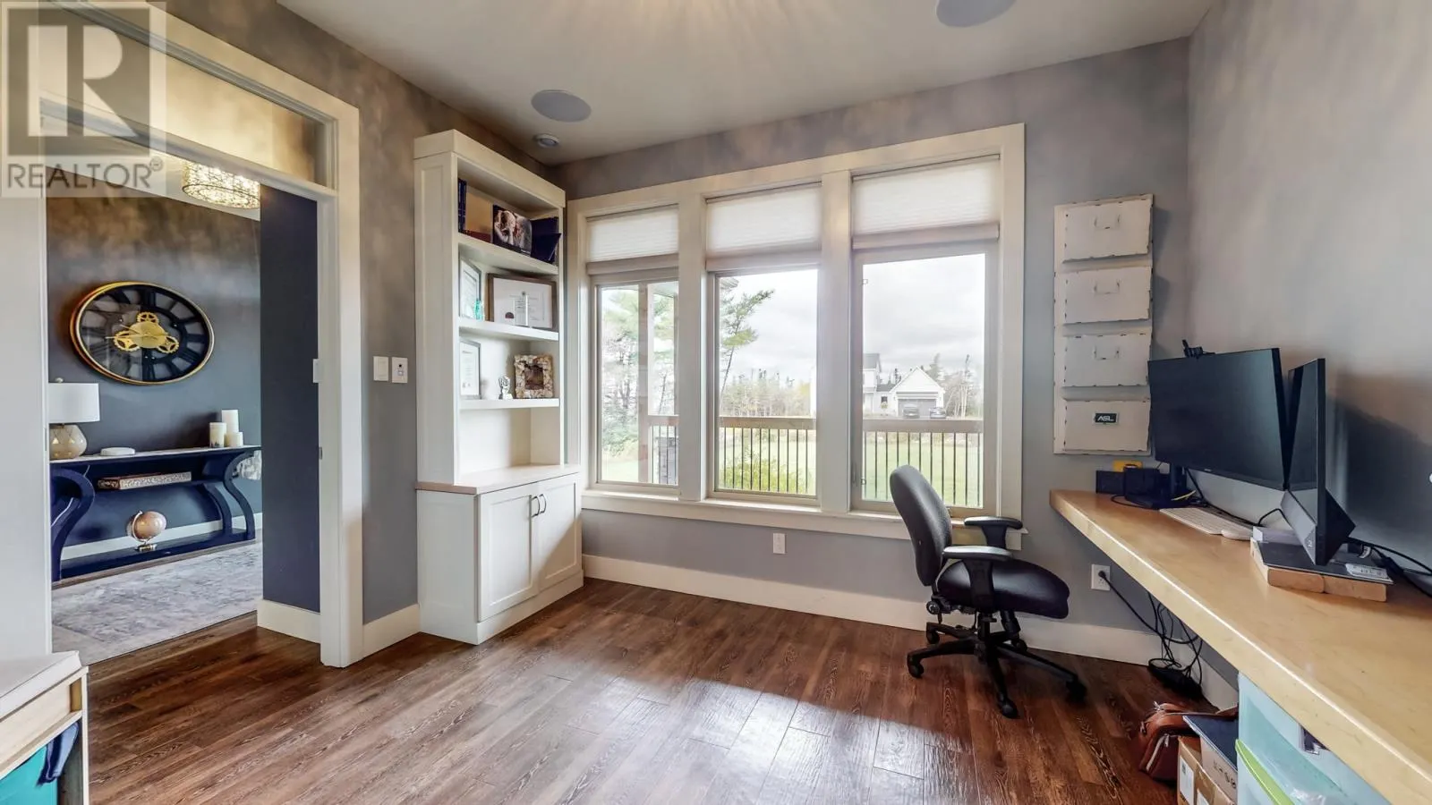 9 Middle Ledge Drive