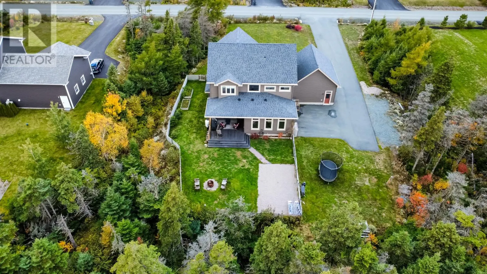 9 Middle Ledge Drive