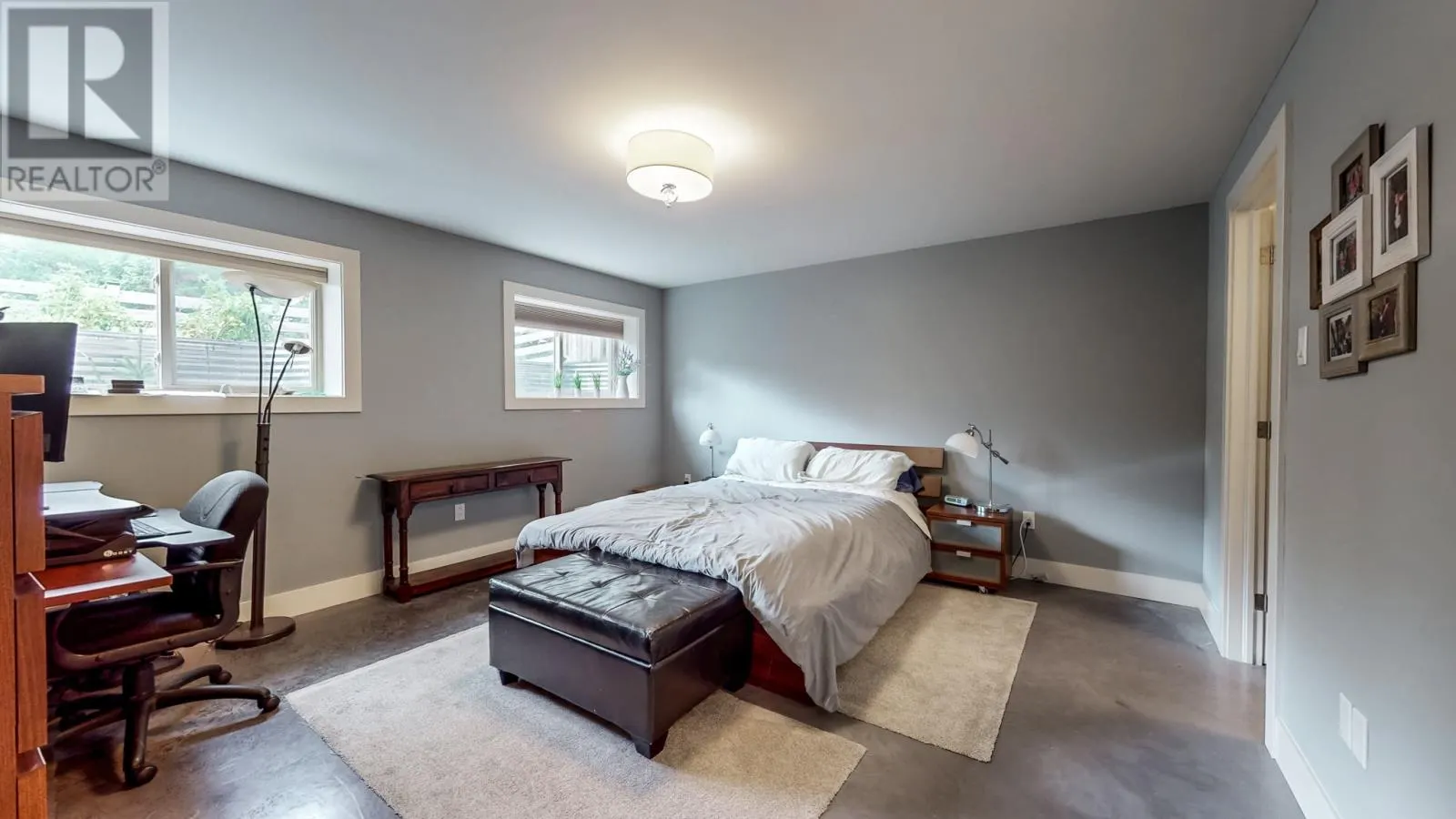 9 Middle Ledge Drive