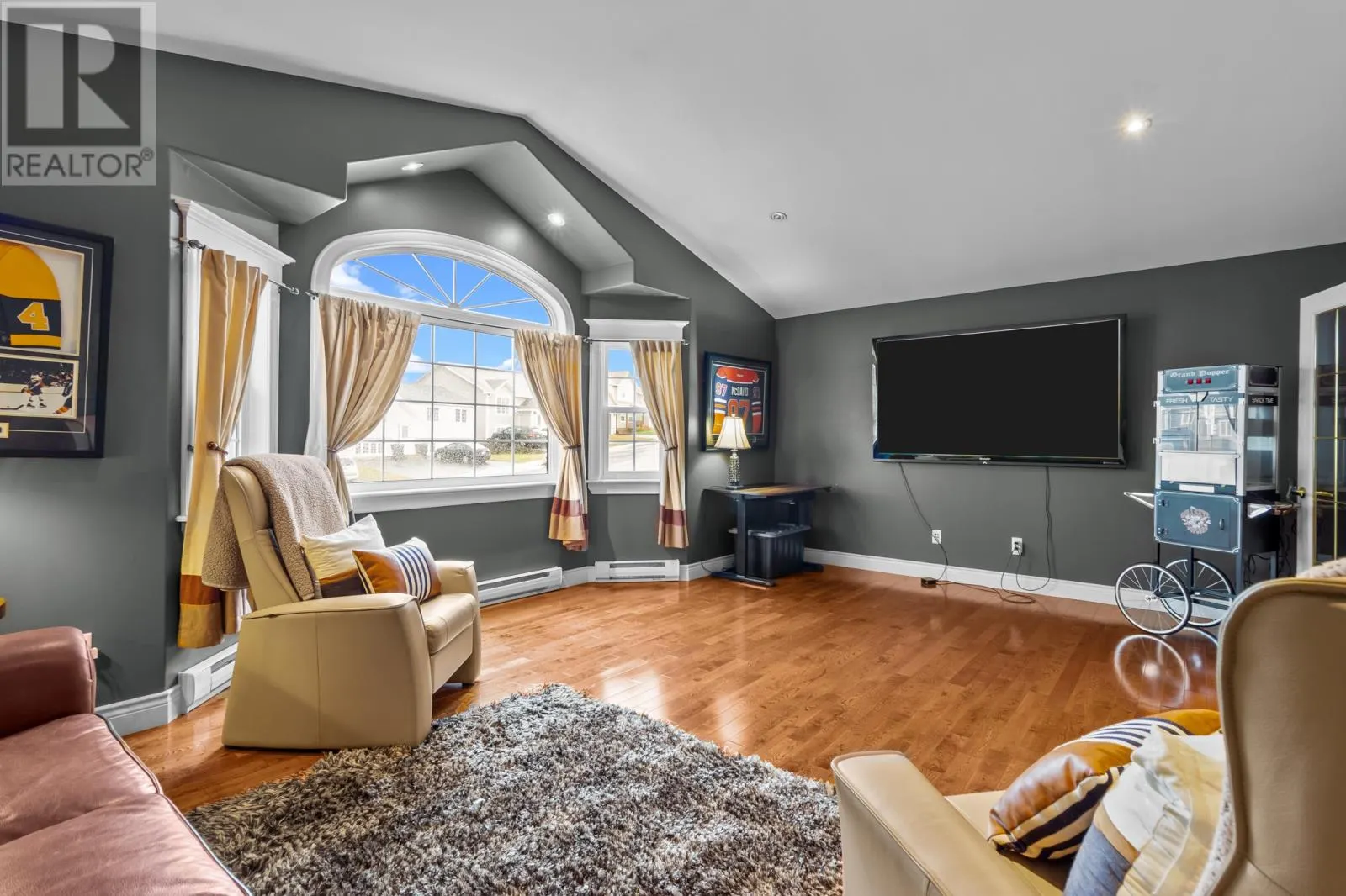 112 Canterbury Drive