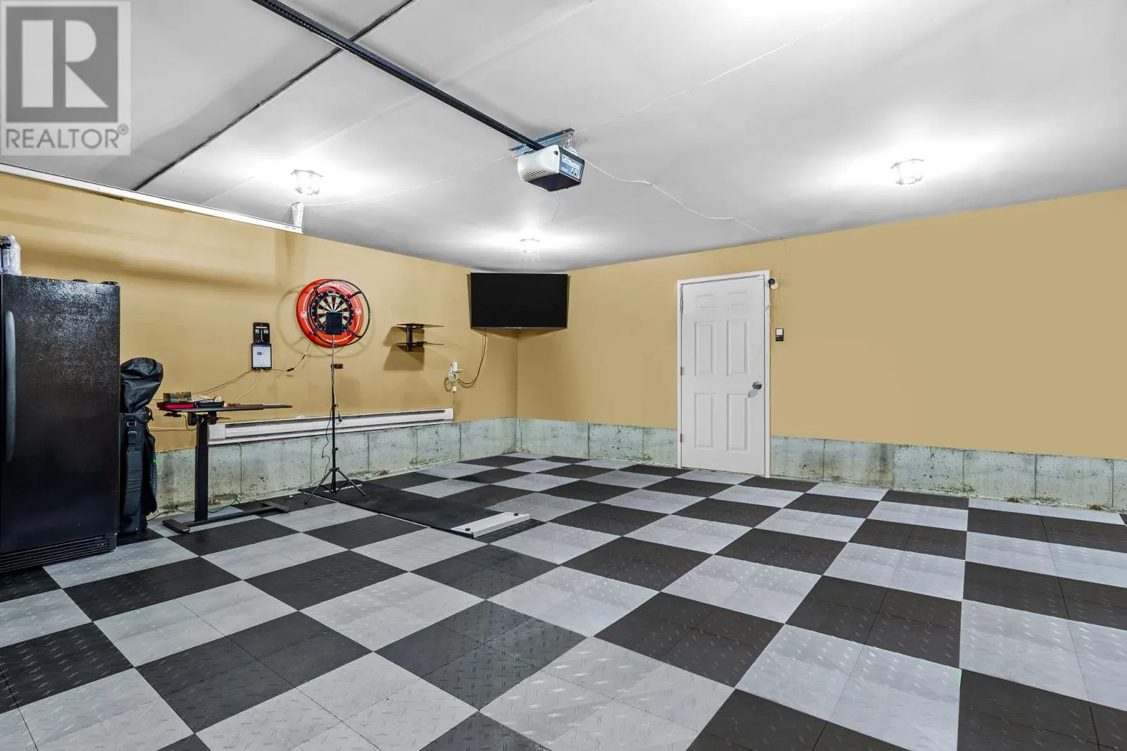 112 Canterbury Drive