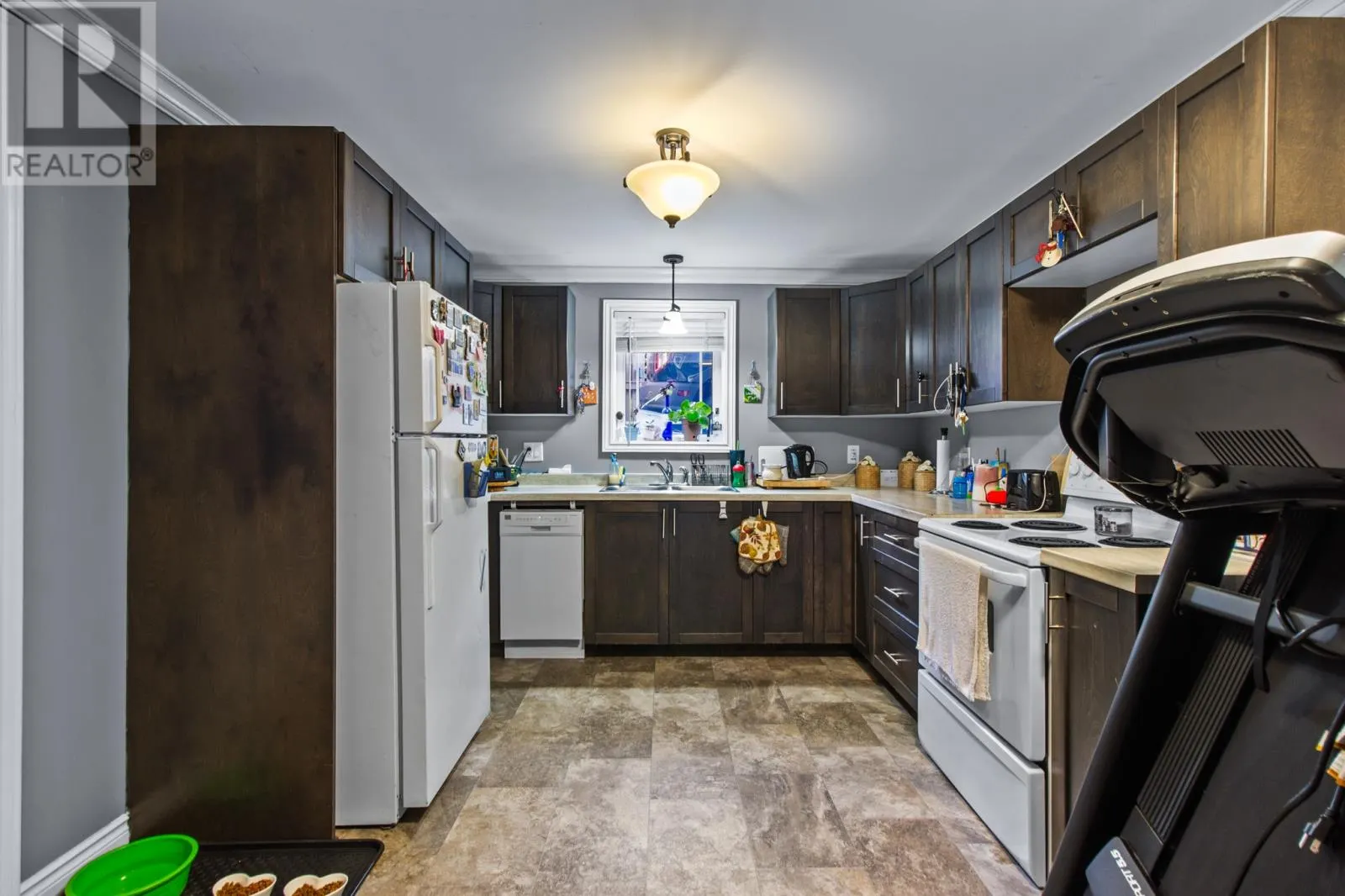 4 Lions Crescent