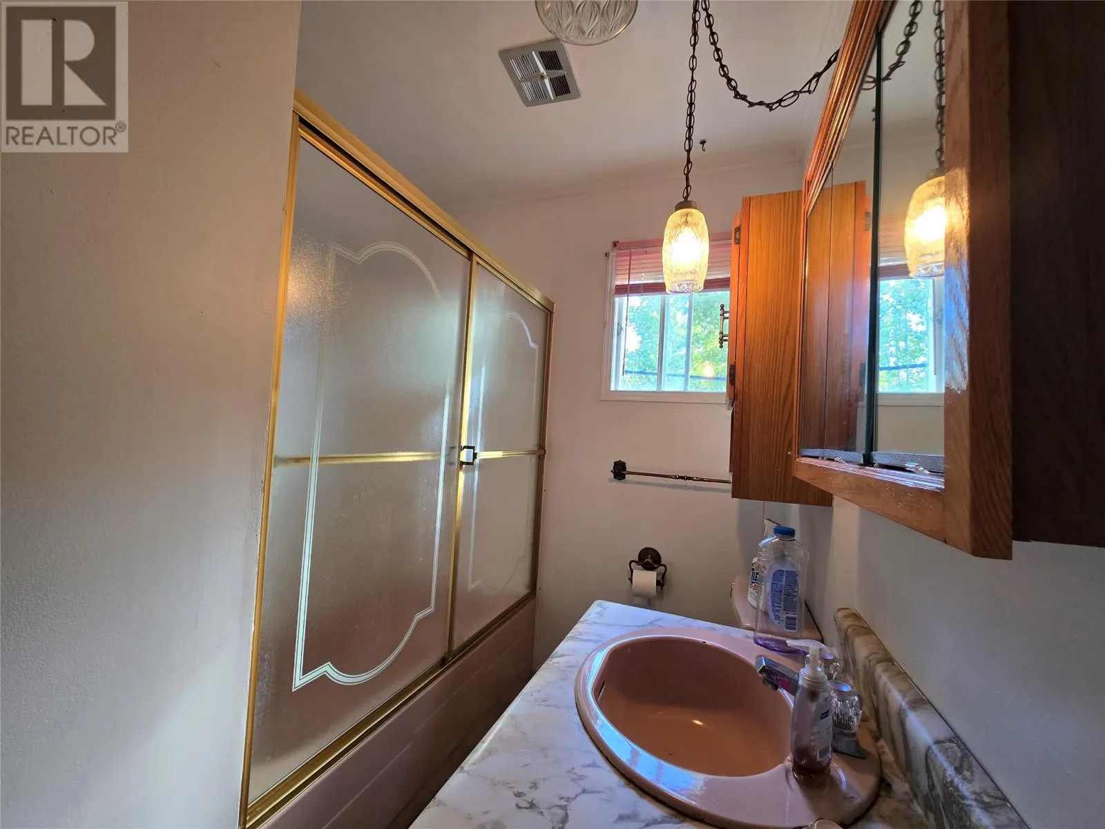 7 Aspen Cove Road