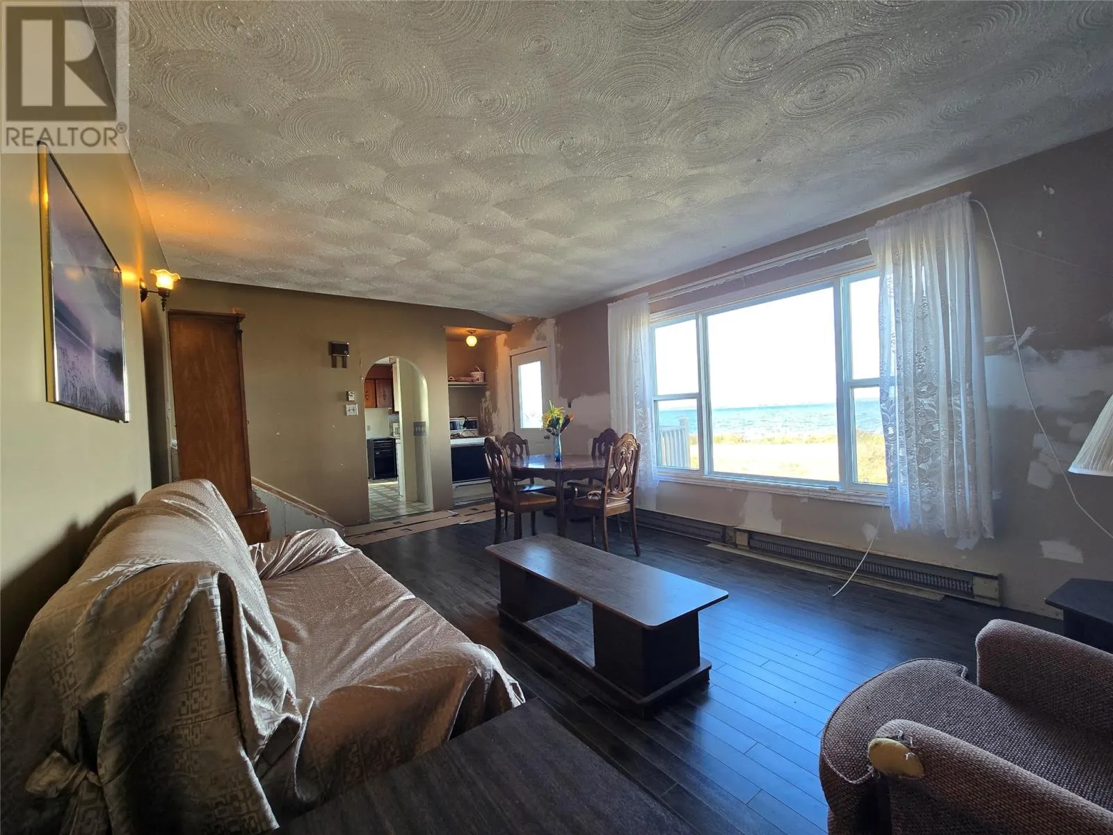 7 Aspen Cove Road