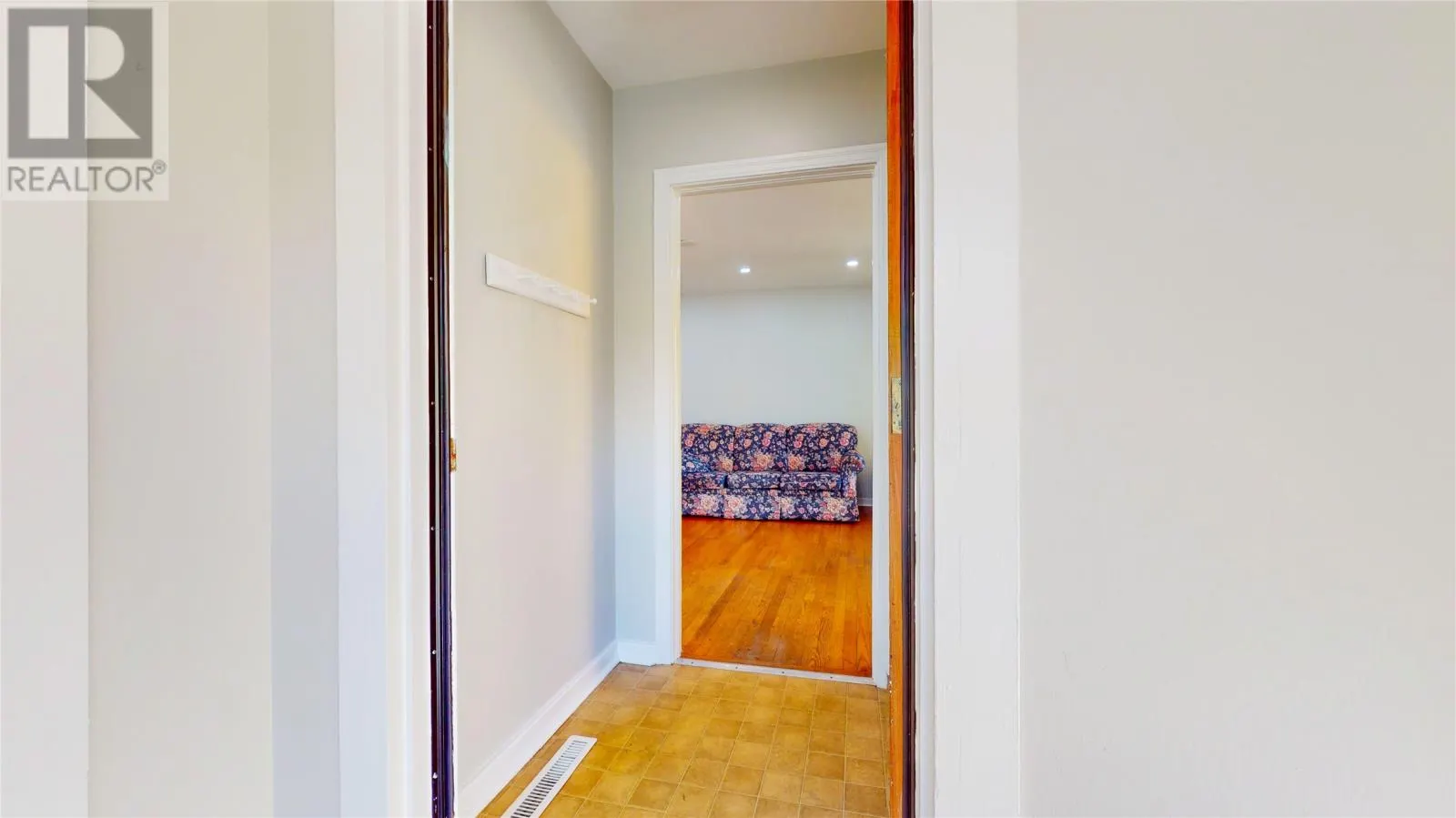19 Gambier Street