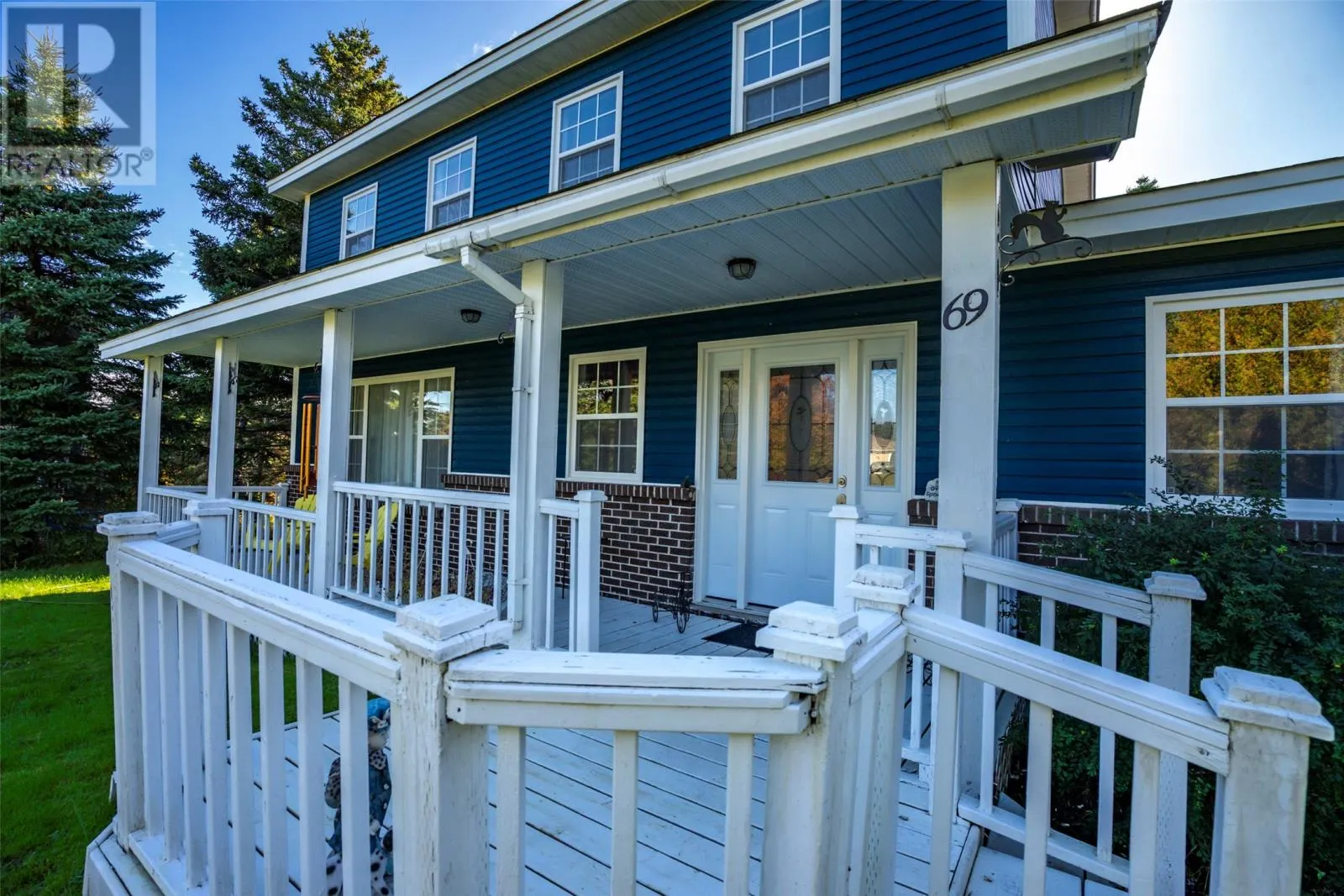 69 Forest Road