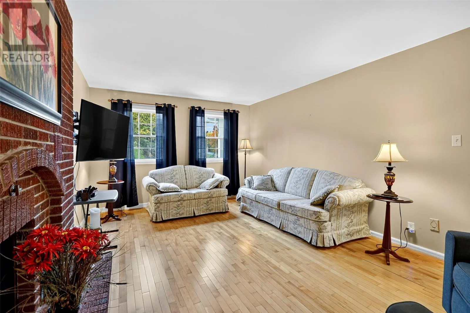 69 Forest Road