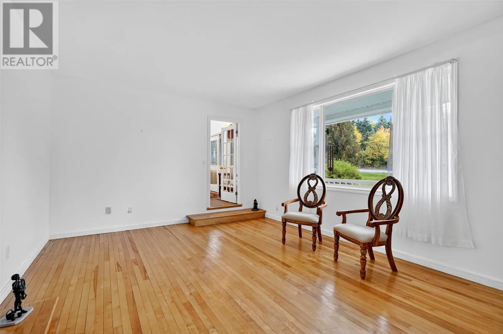 69 Forest Road