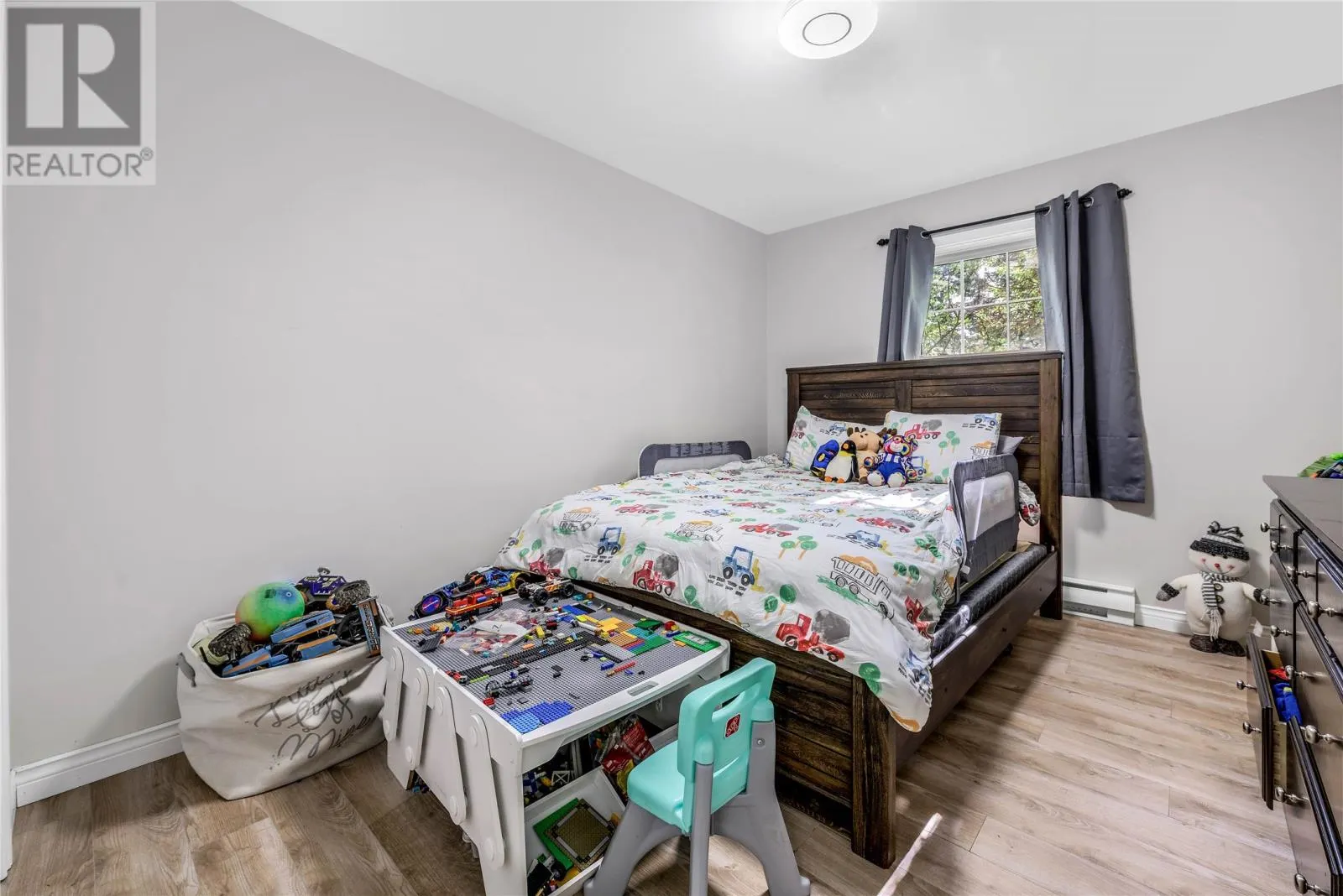 26 KARON Drive