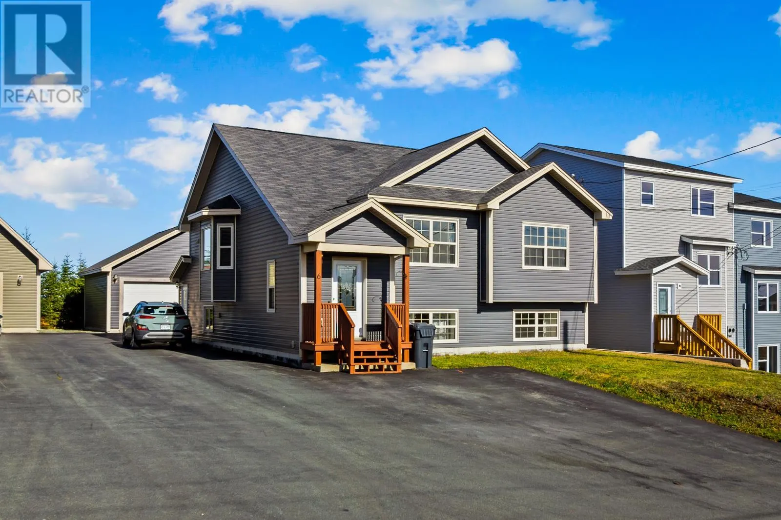 6 Ashlen Crescent