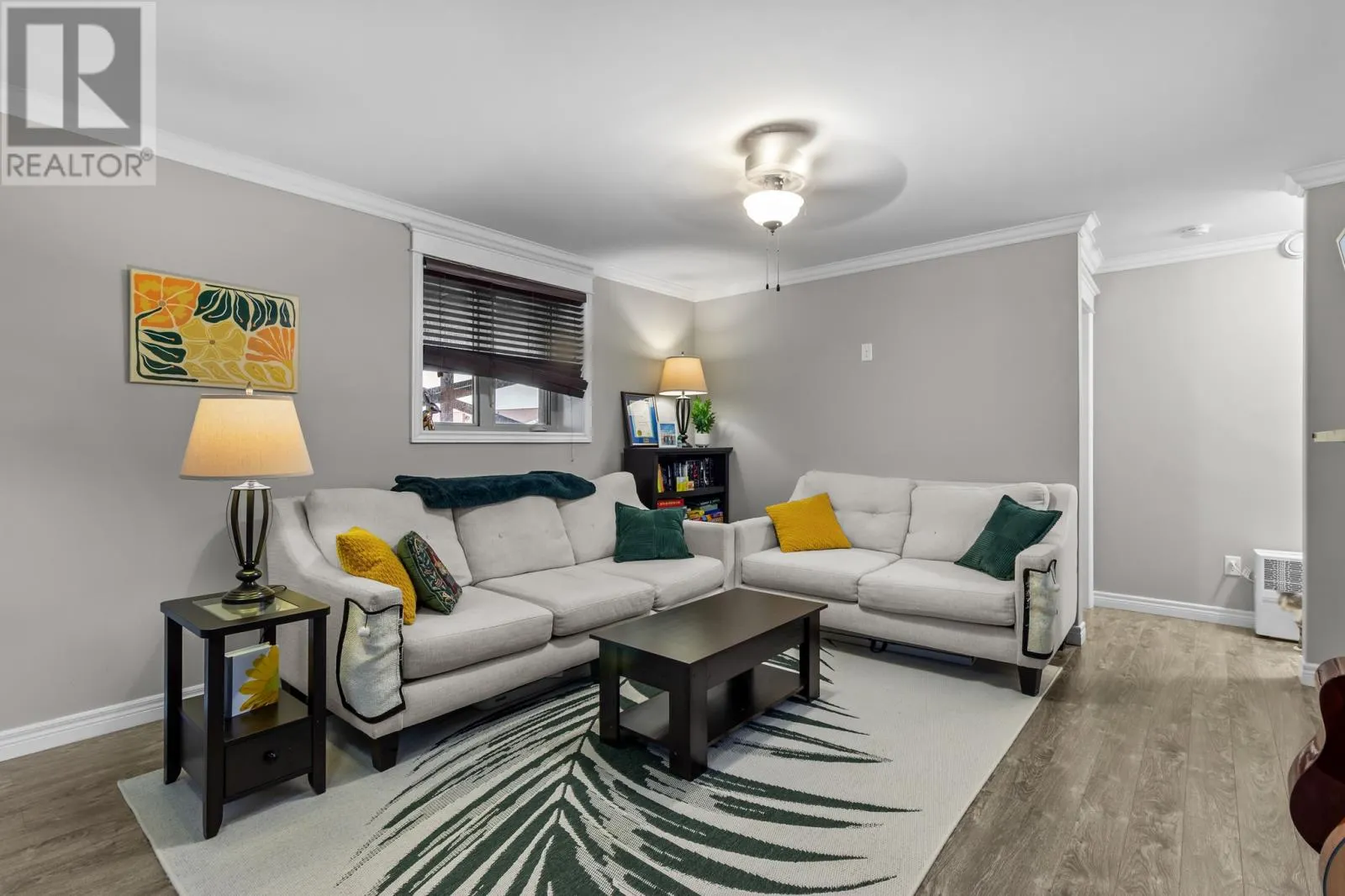 6 Ashlen Crescent