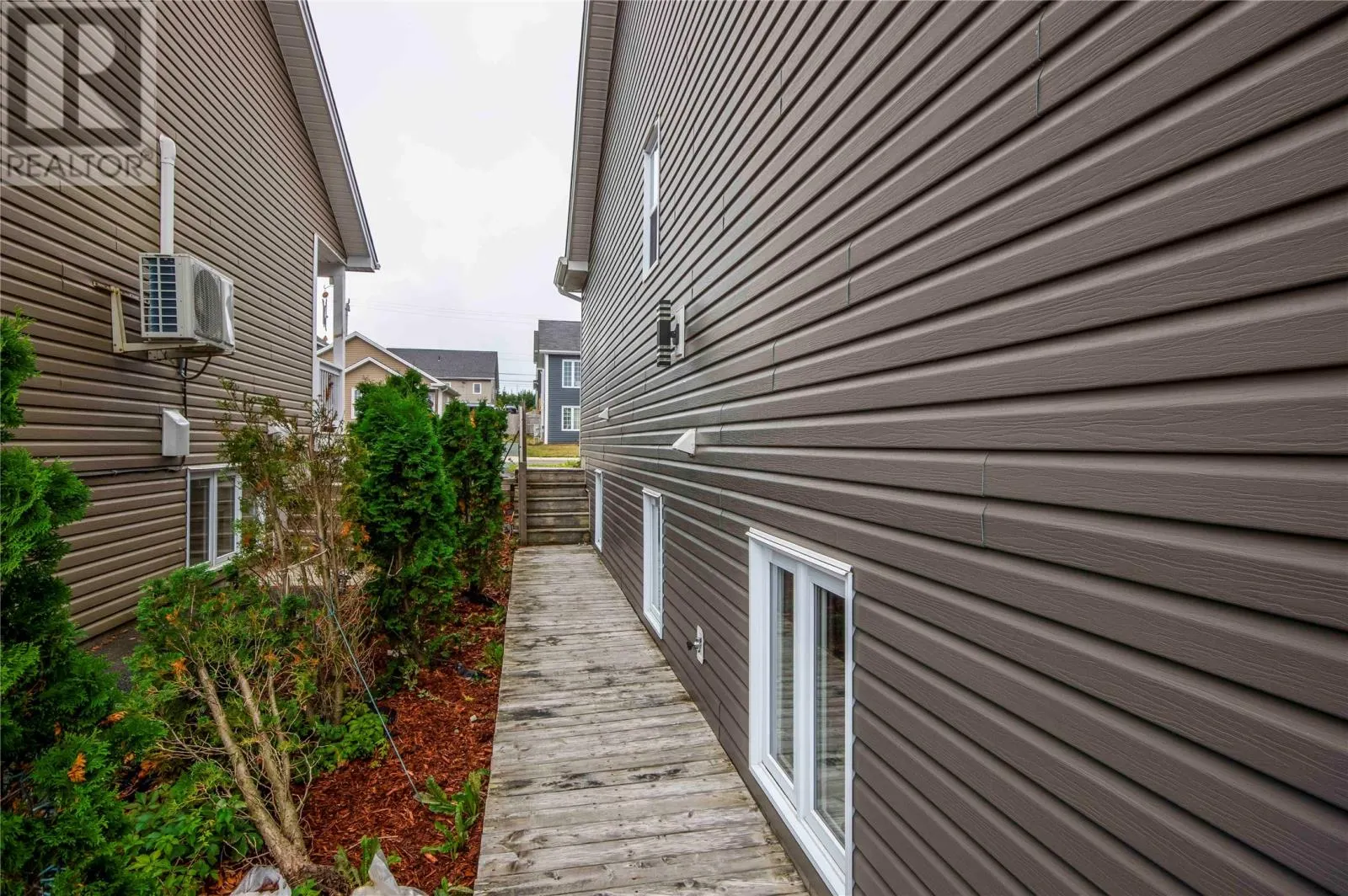 16 Bridgeport Street