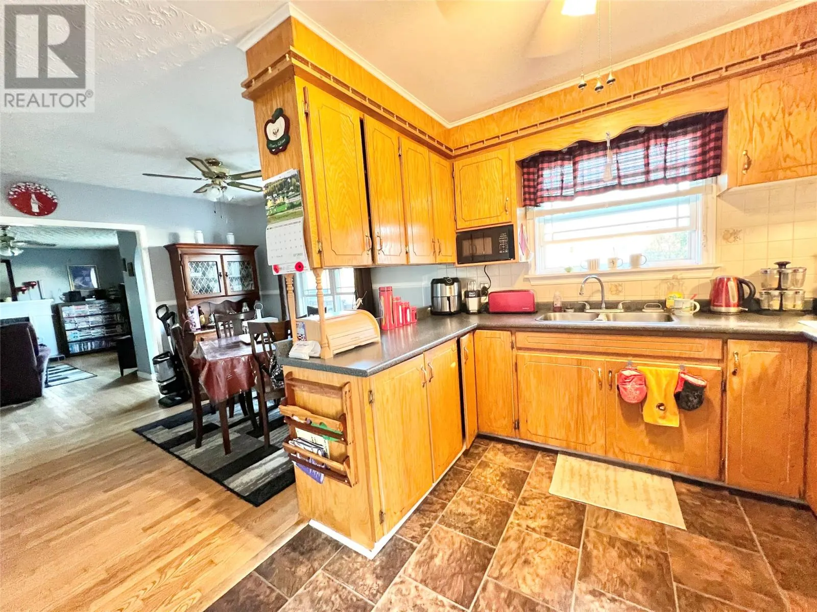2 Aspen Heights