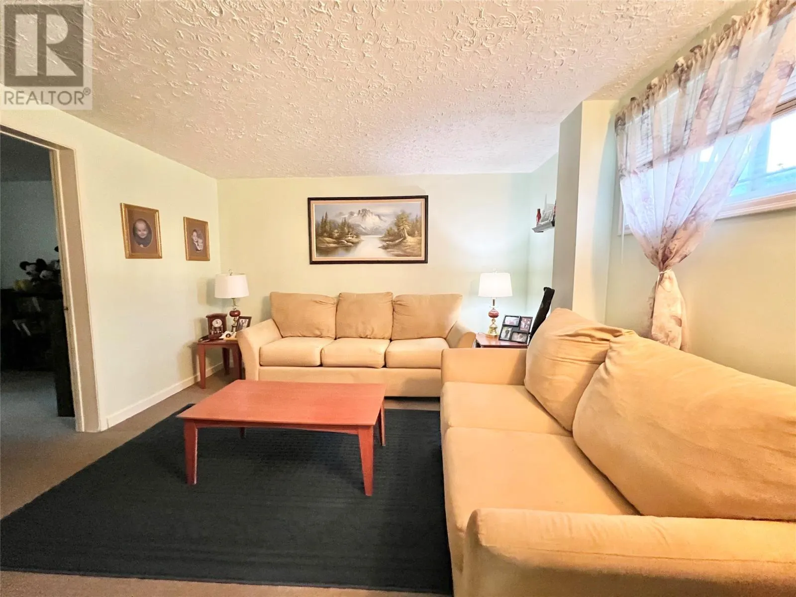 2 Aspen Heights