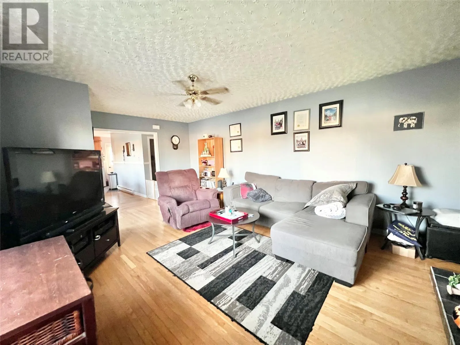 2 Aspen Heights