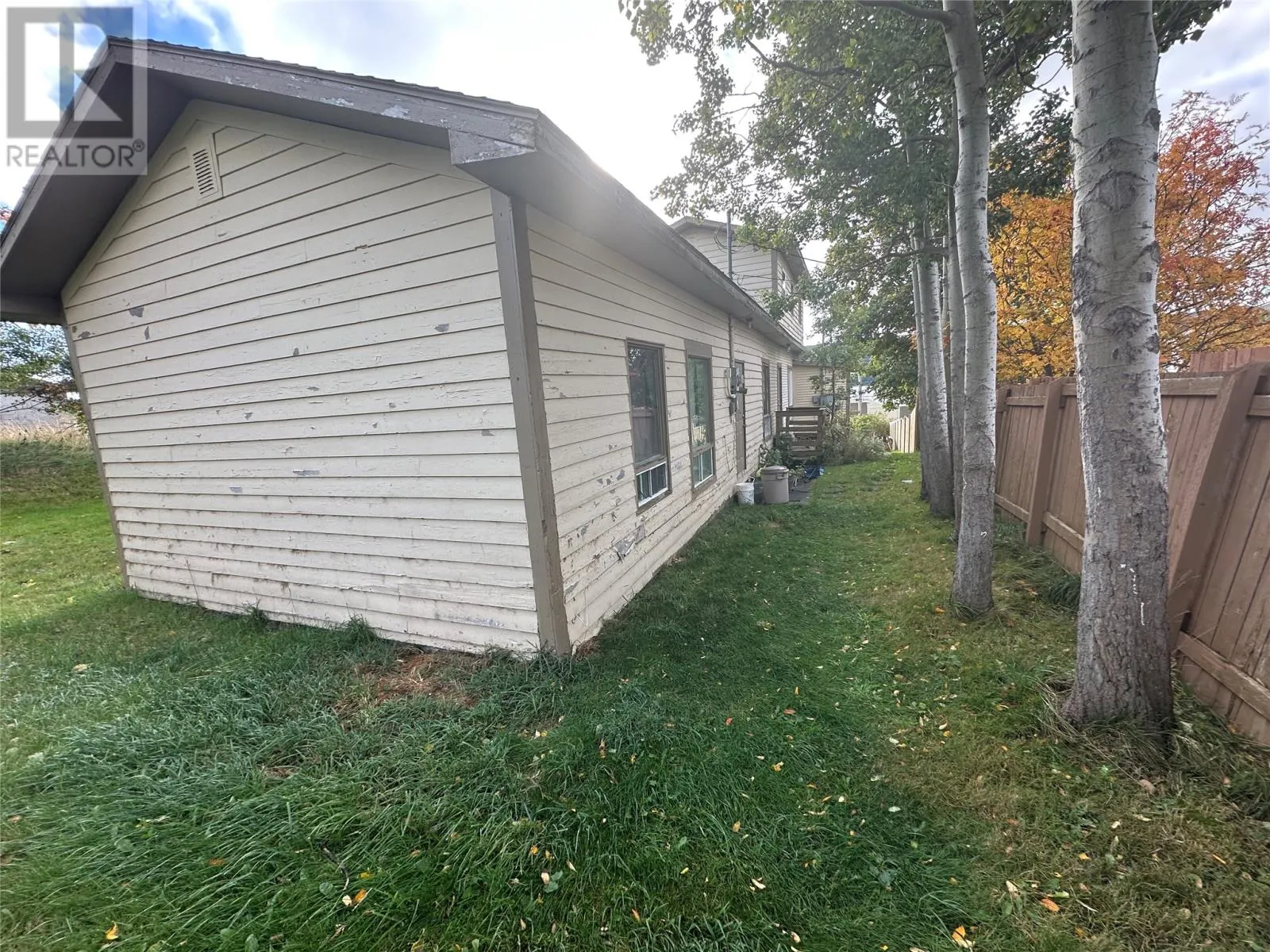 6 Bennett Crescent
