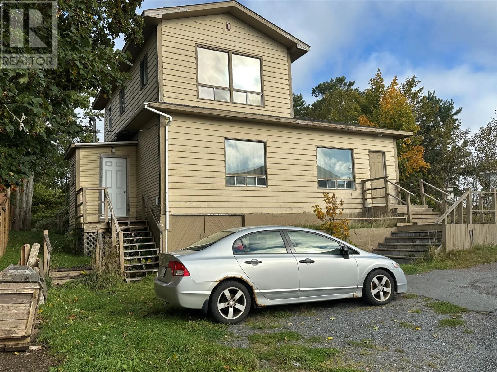 6 Bennett Crescent