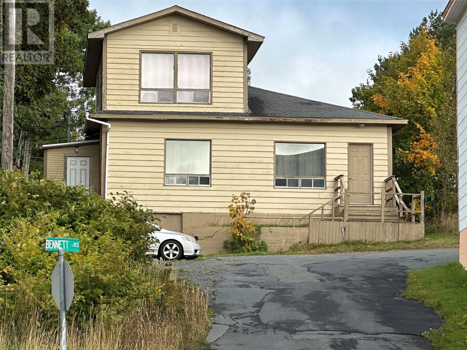 6 Bennett Crescent