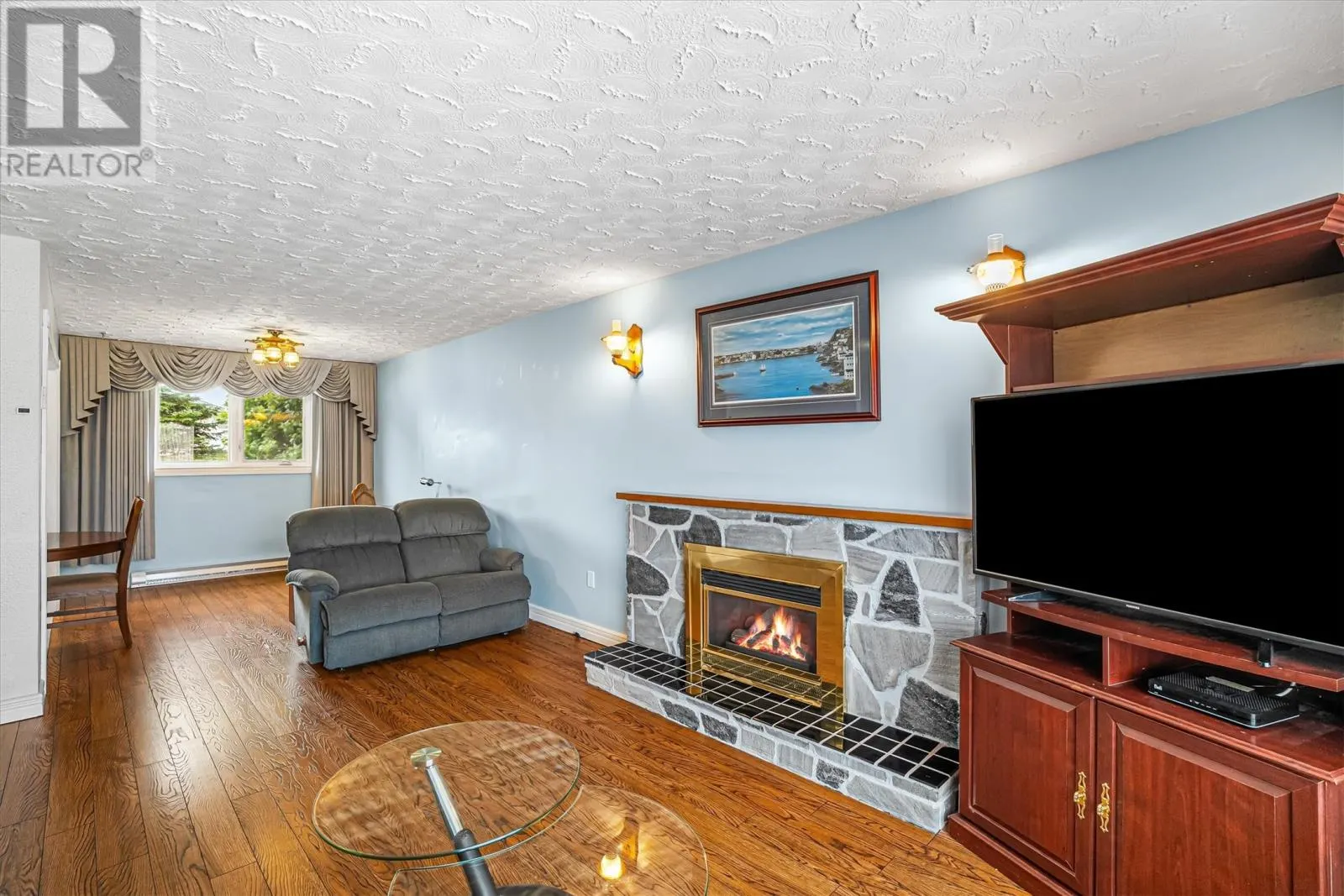 24 McGill Crescent