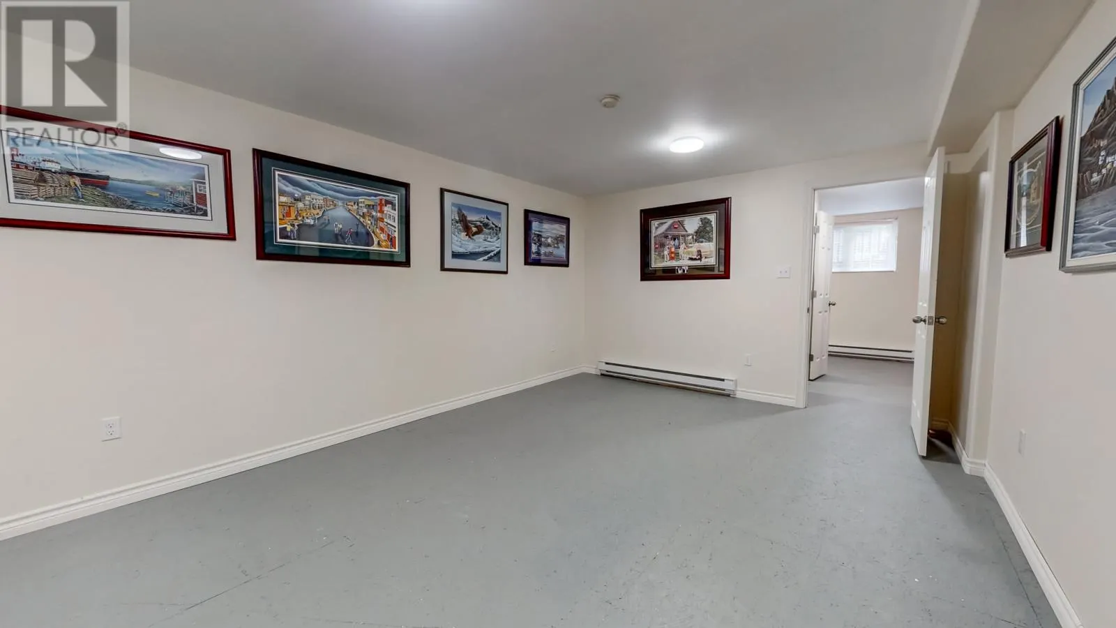 2 GLAVINE Street