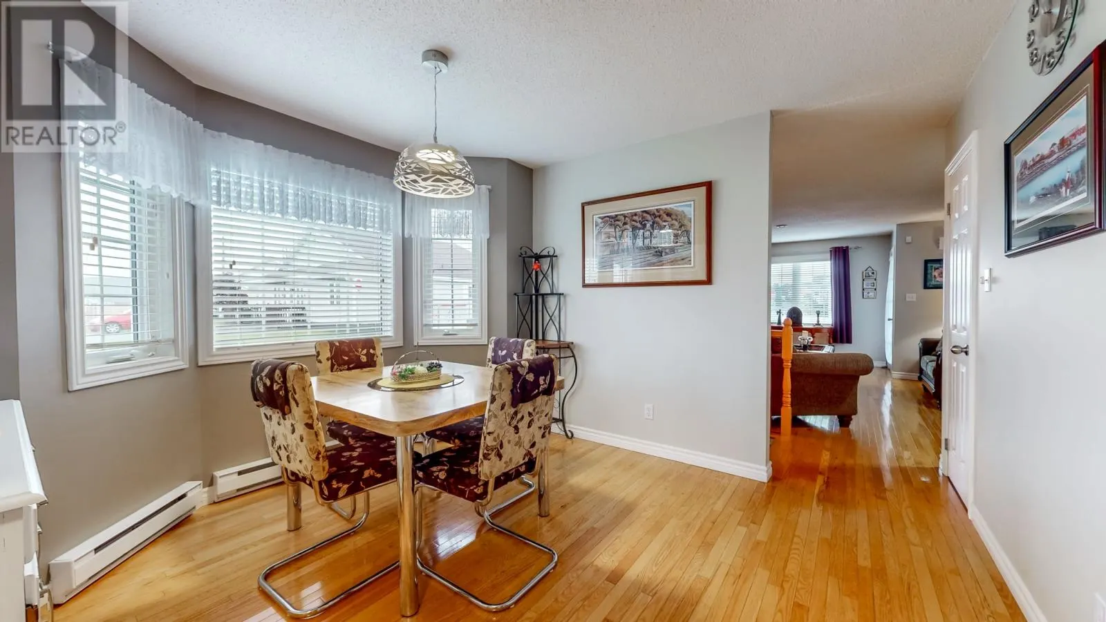 2 GLAVINE Street