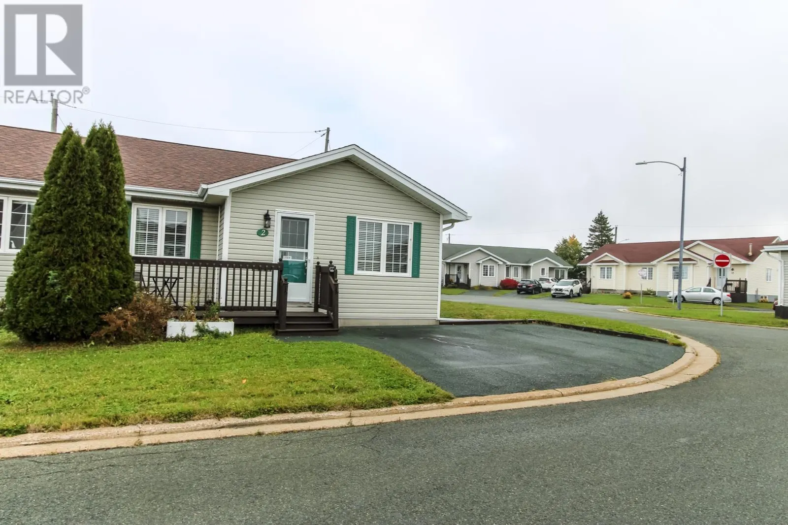 2 GLAVINE Street