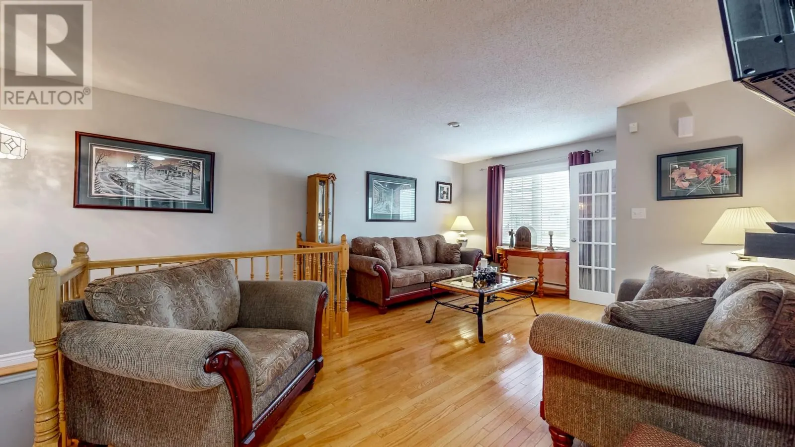 2 GLAVINE Street