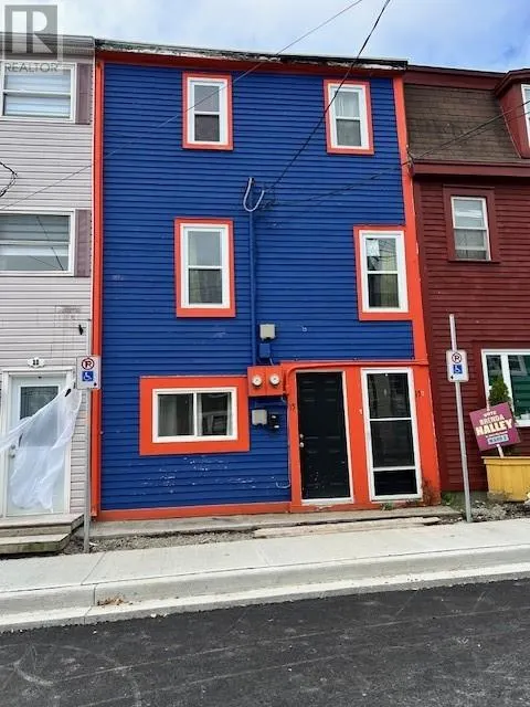 15 Colonial Street