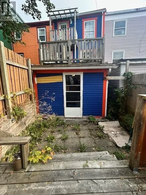 15 Colonial Street