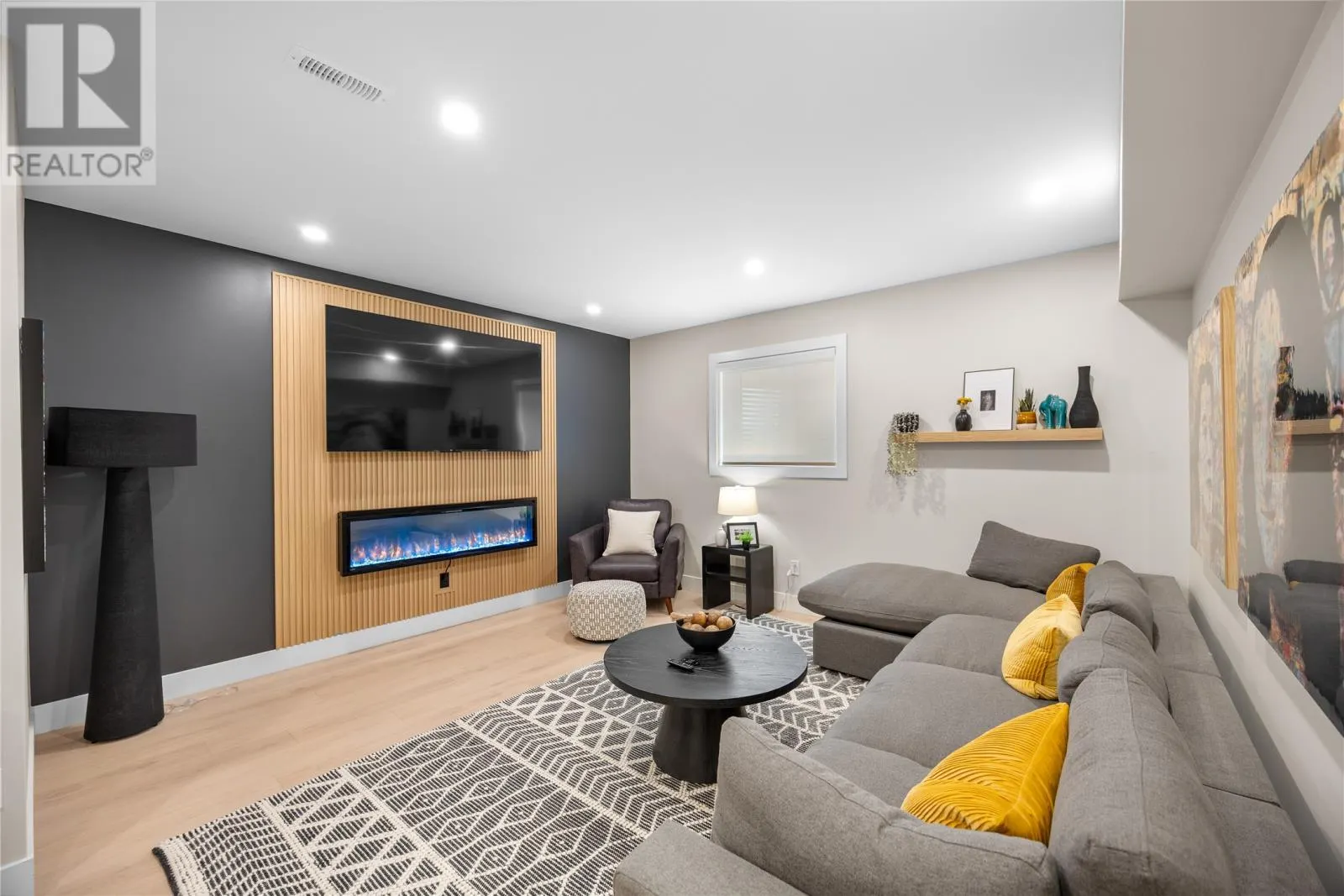 14 Kinglet Way